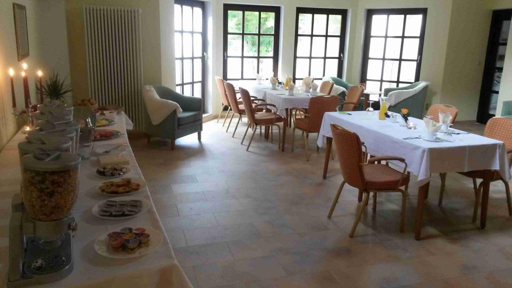 Schloss 3*